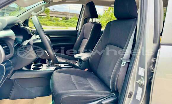 Mua Đã sử dụng Toyota HiLux Xe ô tô Mua Đã sử dụng Toyota HiLux Xe ô tô