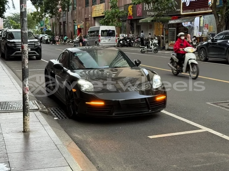 Big with watermark porsche 718 hanoi tp ho chi minh 47532