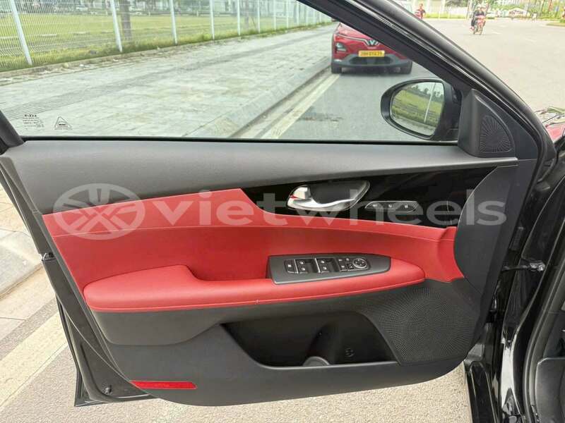 Big with watermark kia k3 hanoi hue 47595