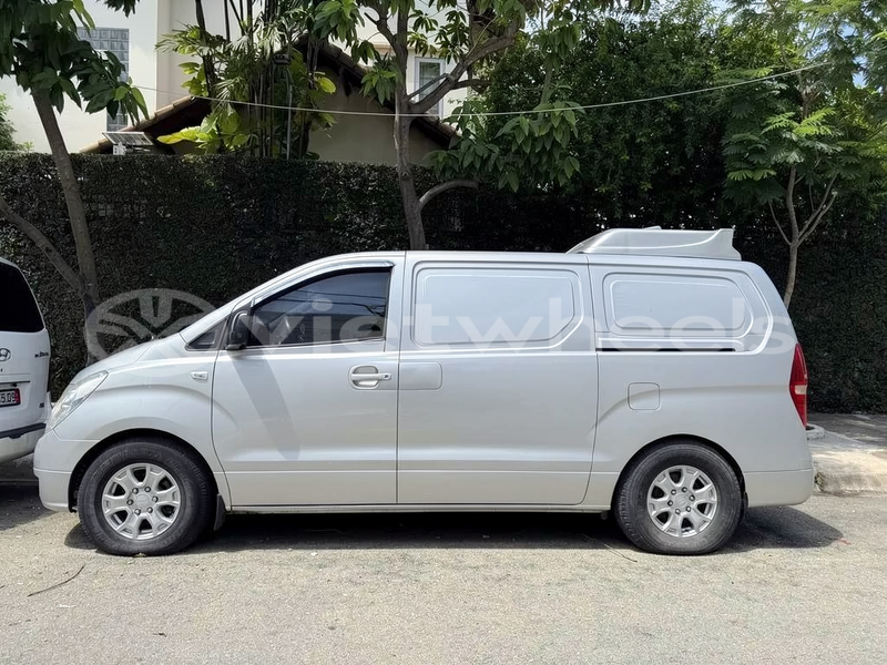 Big with watermark hyundai starex hanoi tp ho chi minh 47615