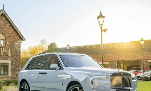 Mua Đã sử dụng Rolls Royce Cullinam Xe ô tô Mua Đã sử dụng Rolls Royce Cullinam Xe ô tô