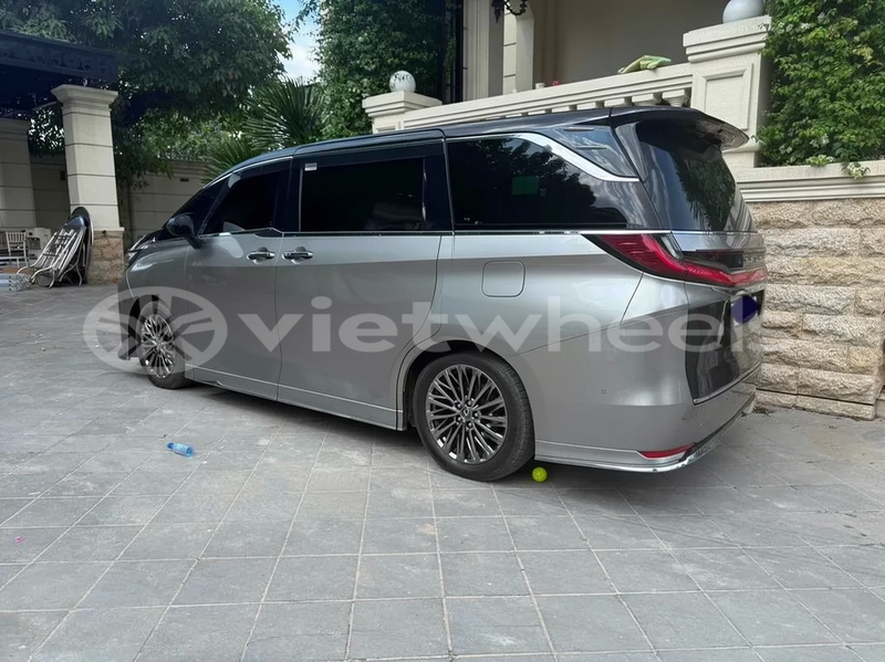 Big with watermark lexus lm hanoi tp ho chi minh 47677
