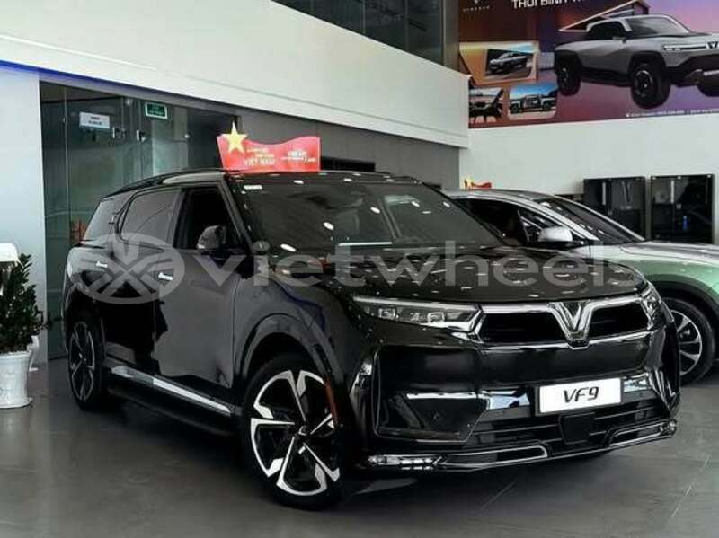 Big with watermark vinfast vf9 hanoi hue 47684