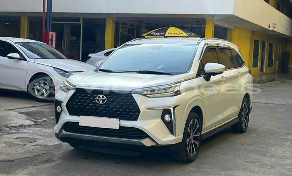Buy Used Toyota VELOZ Car Buy Used Toyota VELOZ Car
