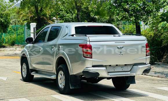Mua Đã sử dụng Mitsubishi TRITON Xe ô tô Mua Đã sử dụng Mitsubishi TRITON Xe ô tô