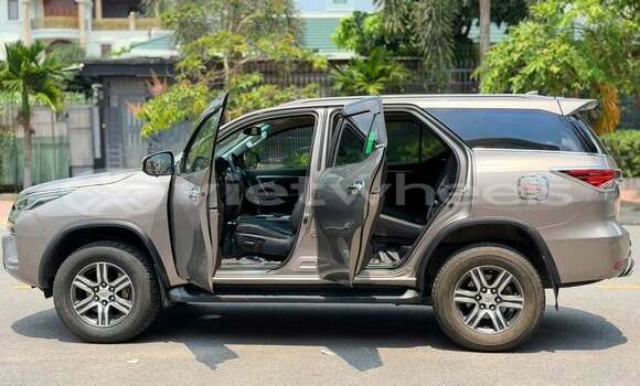 Buy Used Toyota Fortuner Car Buy Used Toyota Fortuner Car