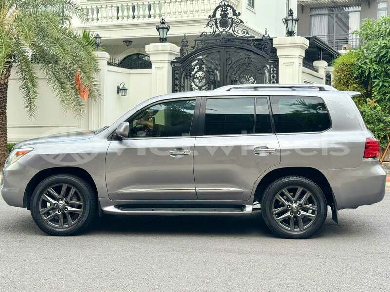 Big with watermark lexus lx570 none cao bang 47754