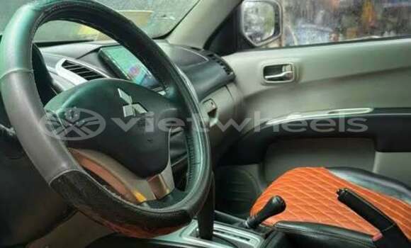Mua Đã sử dụng Mitsubishi Triton Xe ô tô Mua Đã sử dụng Mitsubishi Triton Xe ô tô