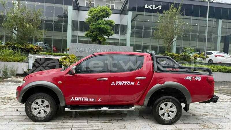 Big with watermark mitsubishi triton hanoi hue 47755