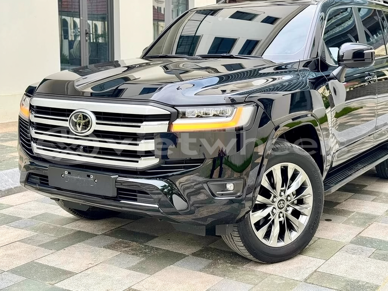 Big with watermark toyota land cruiser hanoi tp ho chi minh 47777