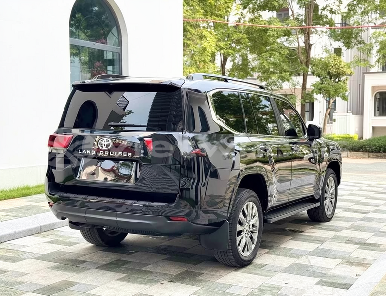 Big with watermark toyota land cruiser hanoi tp ho chi minh 47777