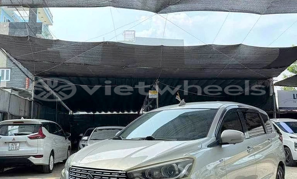 Mua Đã sử dụng Suzuki Ertiga Xe ô tô Mua Đã sử dụng Suzuki Ertiga Xe ô tô