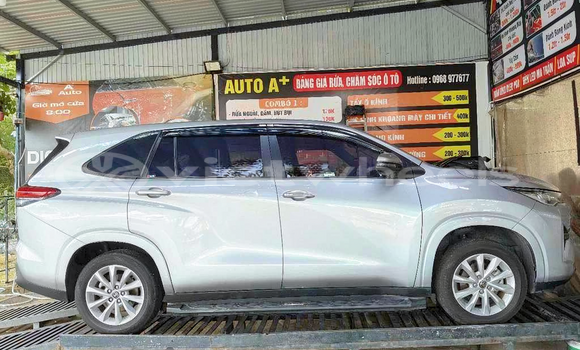 Mua Đã sử dụng Toyota Innova cross Xe ô tô Mua Đã sử dụng Toyota Innova cross Xe ô tô