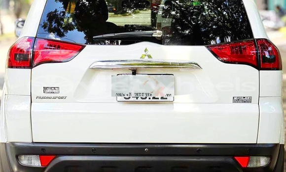Mua Đã sử dụng Mitsubishi Pajero Sport Xe ô tô Mua Đã sử dụng Mitsubishi Pajero Sport Xe ô tô