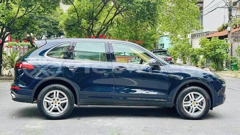 Big with watermark porsche cayenne hanoi tp ho chi minh 47852