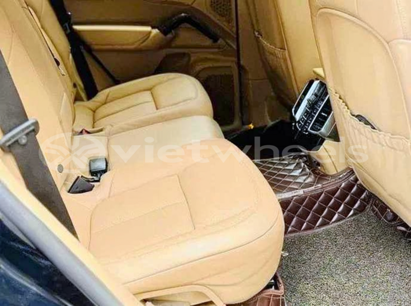 Big with watermark porsche cayenne hanoi tp ho chi minh 47852