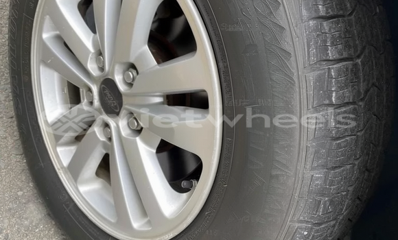 Mua Đã sử dụng Ford Escape Xe ô tô Mua Đã sử dụng Ford Escape Xe ô tô