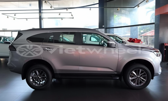 Mua Mới ISUZU mu-X Xe ô tô Mua Mới ISUZU mu-X Xe ô tô