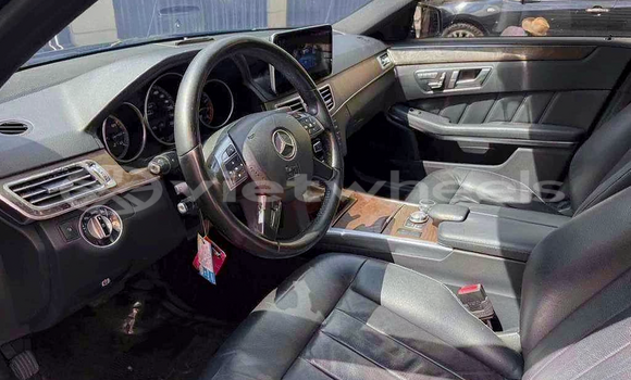 Mua Đã sử dụng Mercedes E200 Xe ô tô Mua Đã sử dụng Mercedes E200 Xe ô tô