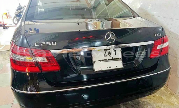 Mua Đã sử dụng Mercedes E250 Xe ô tô Mua Đã sử dụng Mercedes E250 Xe ô tô