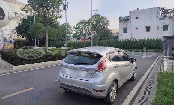 Mua Đã sử dụng Ford Fiesta Xe ô tô Mua Đã sử dụng Ford Fiesta Xe ô tô