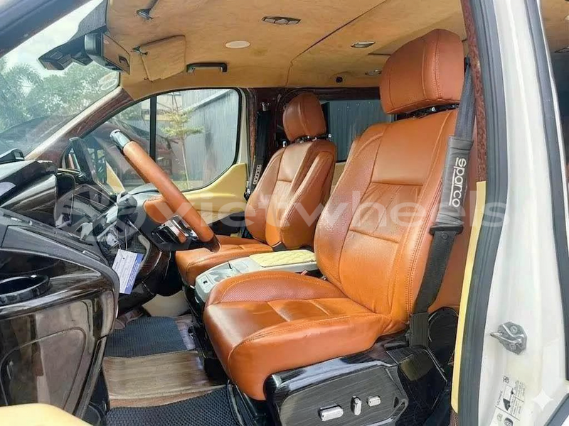 Big with watermark ford tourneo hanoi tp ho chi minh 47914