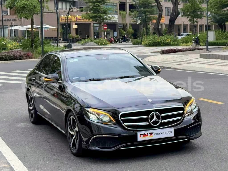 Big with watermark mercedes e200 hanoi tp ho chi minh 47936
