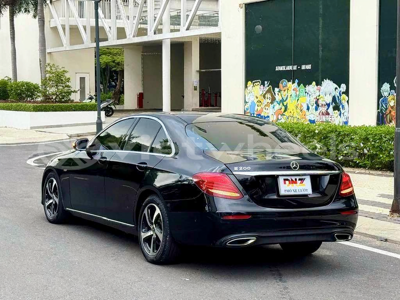 Big with watermark mercedes e200 hanoi tp ho chi minh 47936