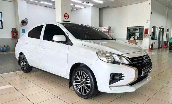 Mua Đã sử dụng Mitsubishi Attrage Xe ô tô Mua Đã sử dụng Mitsubishi Attrage Xe ô tô