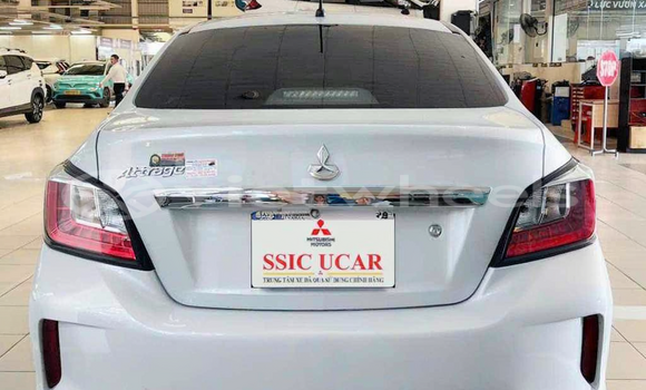 Mua Đã sử dụng Mitsubishi Attrage Xe ô tô Mua Đã sử dụng Mitsubishi Attrage Xe ô tô