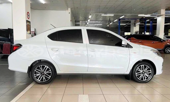 Mua Đã sử dụng Mitsubishi Attrage Xe ô tô Mua Đã sử dụng Mitsubishi Attrage Xe ô tô
