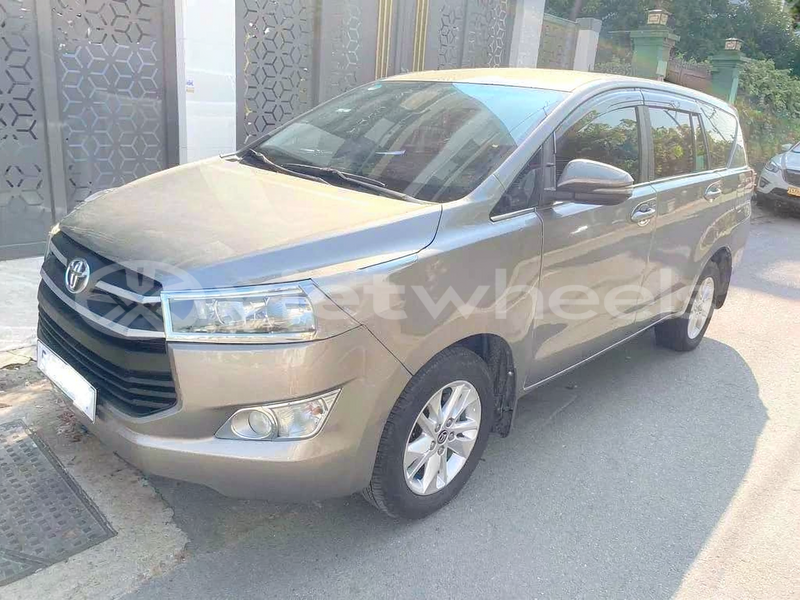 Big with watermark toyota innova hanoi tp ho chi minh 48006