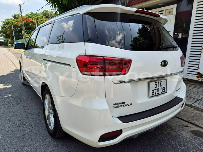 Big with watermark kia sedonal hanoi tp ho chi minh 48018