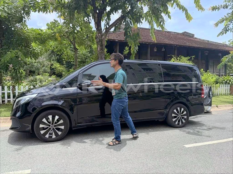 Big with watermark mercedes v250 hanoi tp ho chi minh 48052