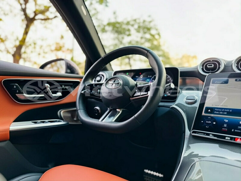 Big with watermark mercedes glc 300 4matic hanoi tp ho chi minh 48094
