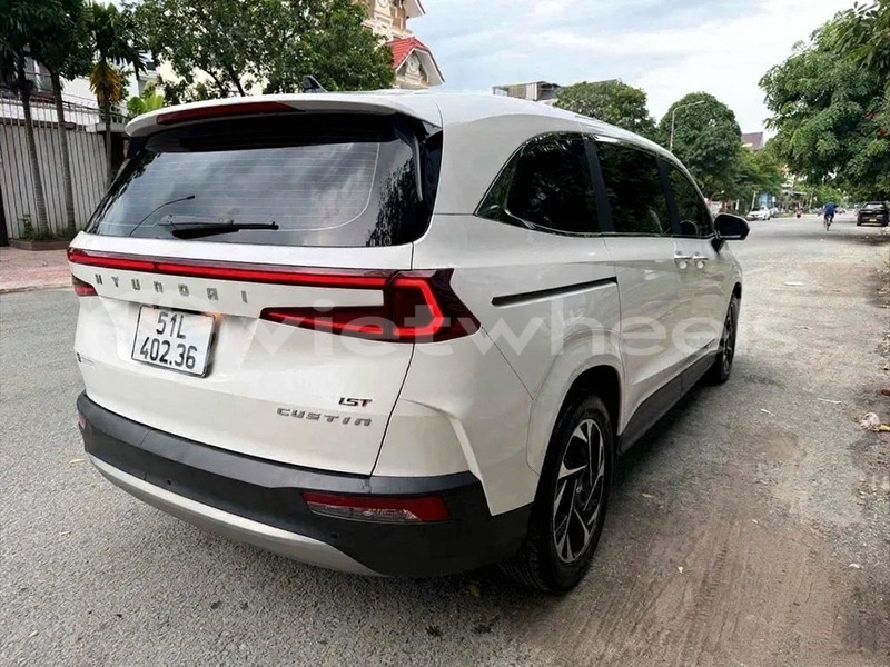 Big with watermark hyundai custin hanoi tp ho chi minh 48119