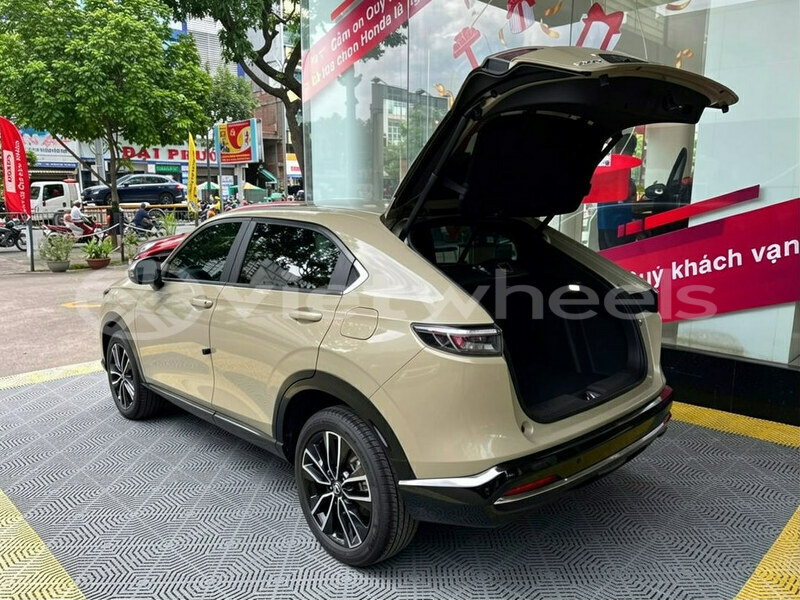 Big with watermark honda hr v hanoi tp ho chi minh 48160
