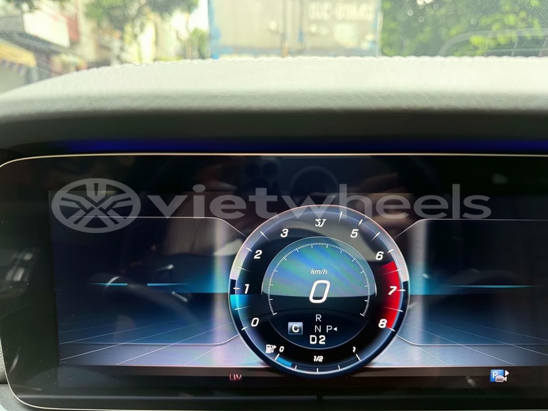 Big with watermark mercedes e300 hanoi tp ho chi minh 48175