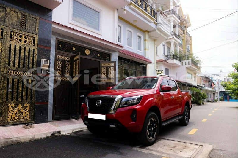 Big with watermark nissan navara hanoi tp ho chi minh 48180