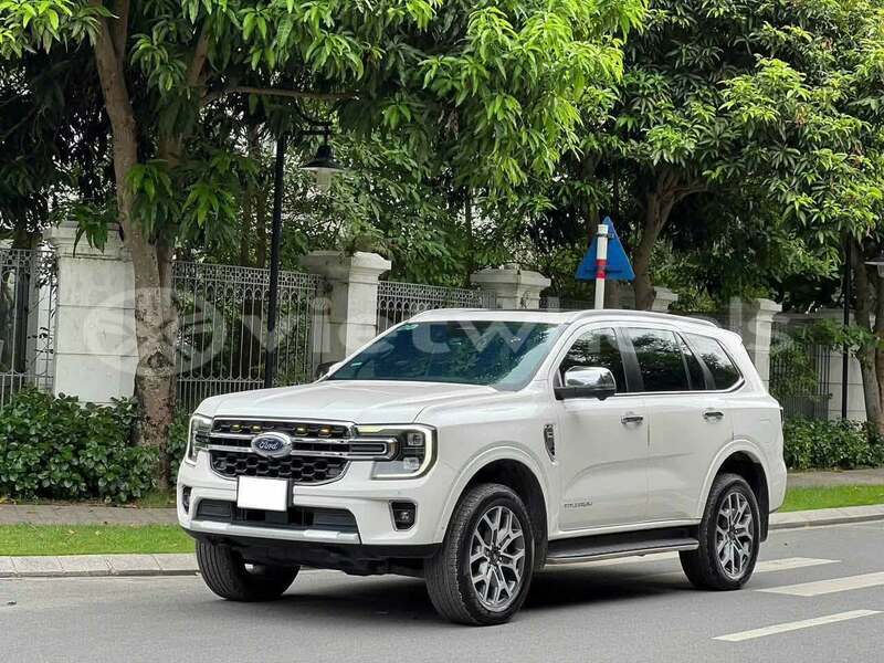 Big with watermark ford everest none cao bang 48195