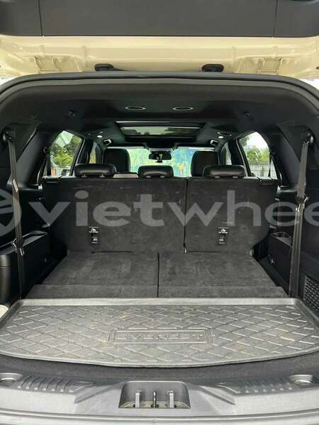 Big with watermark ford everest none cao bang 48195