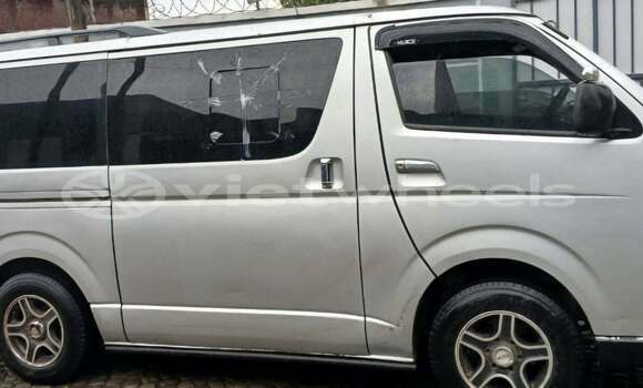 Mua Đã sử dụng Toyota Hi-ace Xe ô tô Mua Đã sử dụng Toyota Hi-ace Xe ô tô