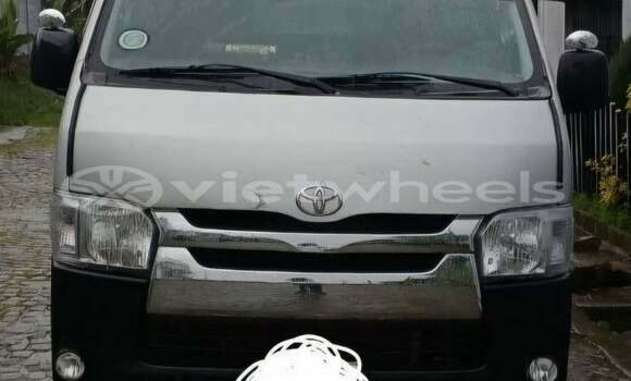 Mua Đã sử dụng Toyota Hi-ace Xe ô tô Mua Đã sử dụng Toyota Hi-ace Xe ô tô