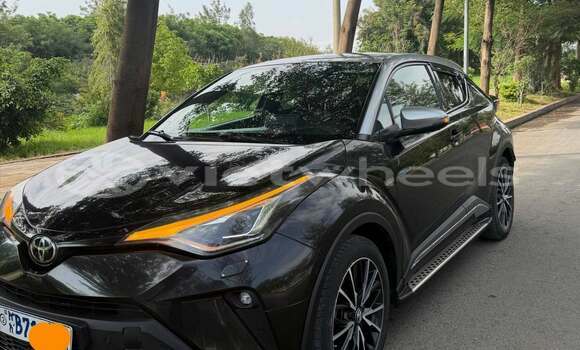 Mua Đã sử dụng Toyota CH-R Xe ô tô Mua Đã sử dụng Toyota CH-R Xe ô tô