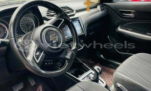 Mua Đã sử dụng Suzuki CIAZ Xe ô tô Mua Đã sử dụng Suzuki CIAZ Xe ô tô