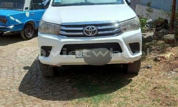 Mua Đã sử dụng Toyota HiLux Xe ô tô Mua Đã sử dụng Toyota HiLux Xe ô tô