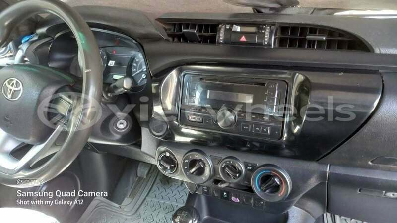 Big with watermark toyota hilux none cao bang 48219