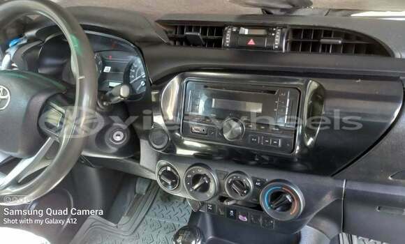 Mua Đã sử dụng Toyota HiLux Xe ô tô Mua Đã sử dụng Toyota HiLux Xe ô tô