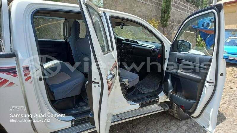 Big with watermark toyota hilux none cao bang 48219