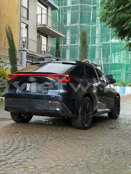 Big with watermark toyota brevis none bac ninh 48229